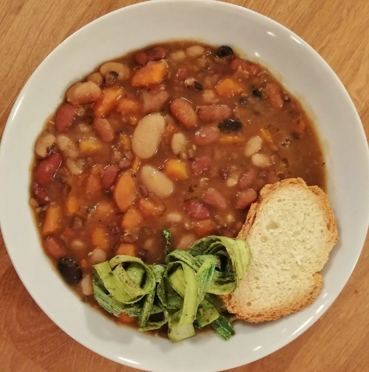 ZUPPA DI SOLI LEGUMI
