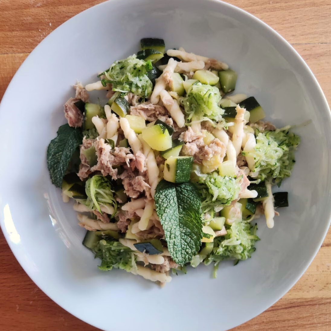 TROFIE TONNO, ZUCCHINE E LIMONE