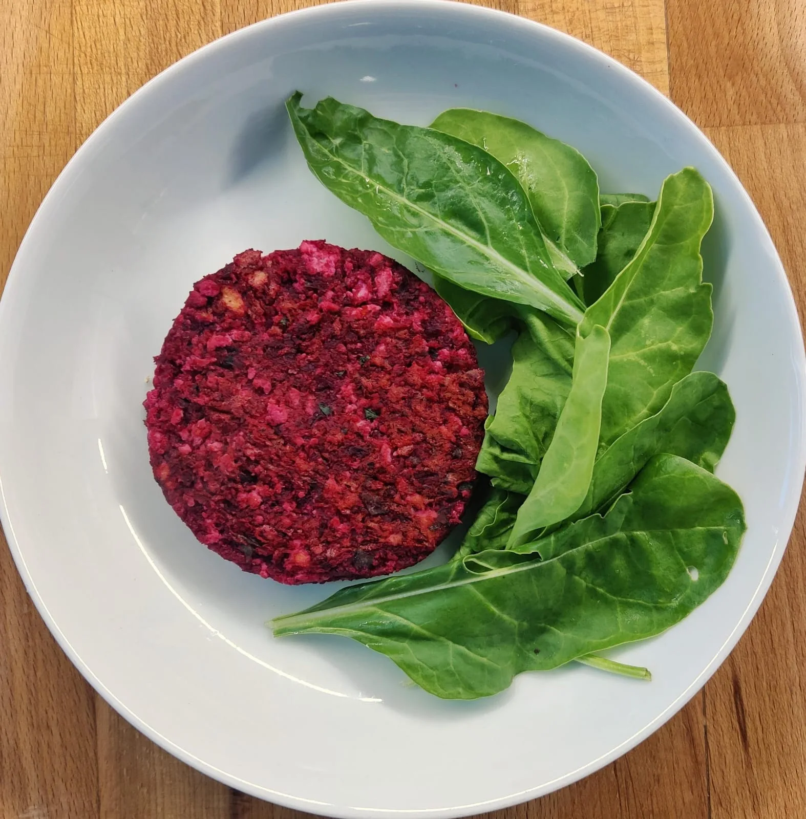 BURGER DI TOFU E BARBABIETOLA