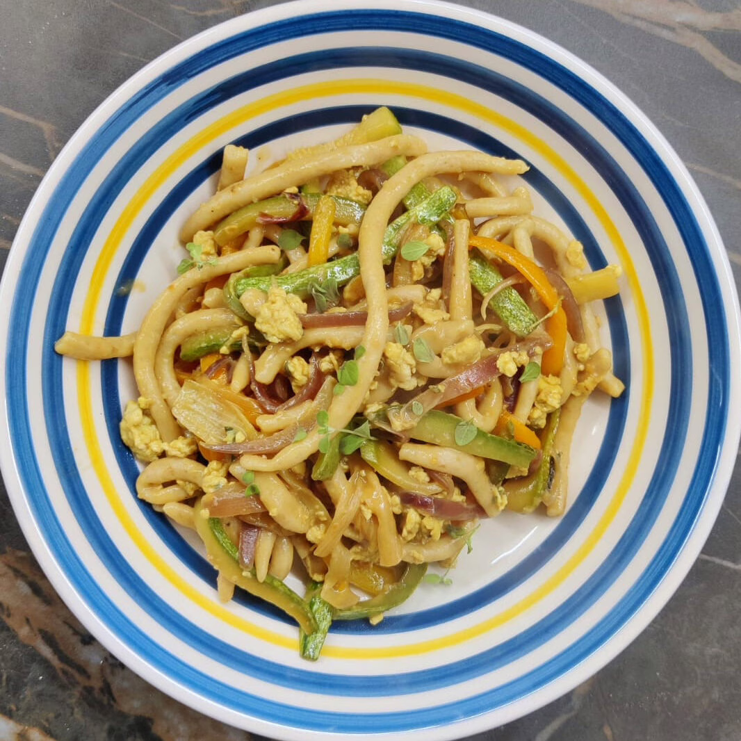 UDON CON SALSA ALLE ARACHIDI