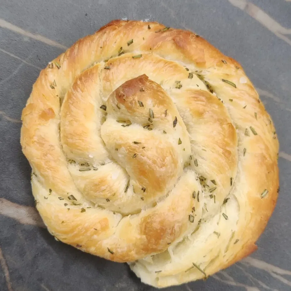 GIRELLE DI PASTA SFOGLIA