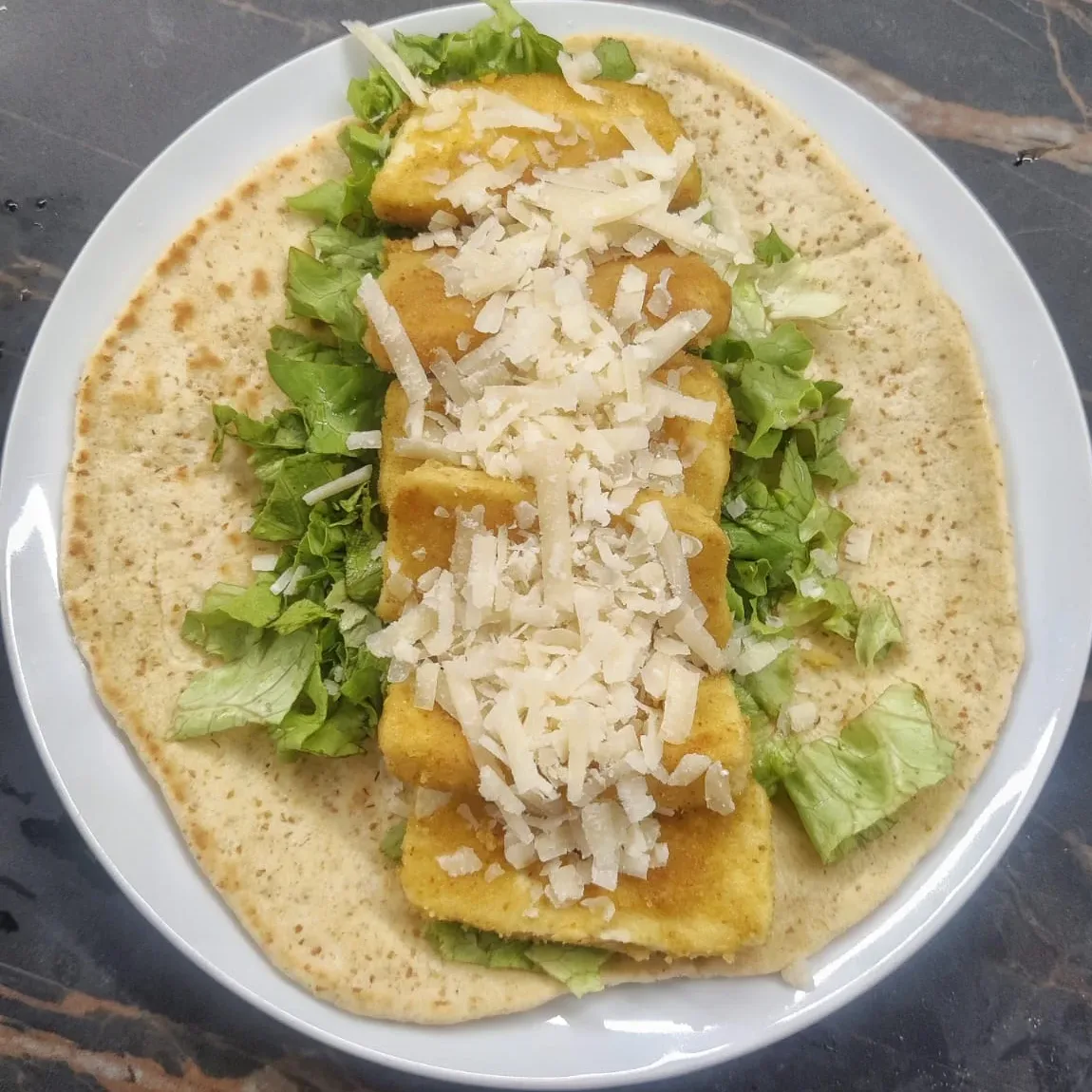 WRAP CON TOFU FRITTO