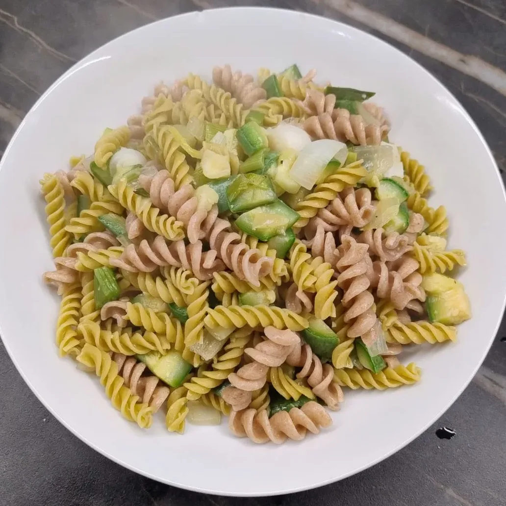 PASTA DI FARRO E PISELLI ALLE ZUCCHINE