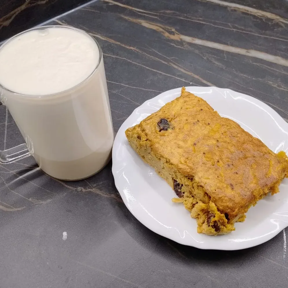COLAZIONE con TORTA DI MELE e cappuccino